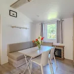 Campsite Pet Friendly Stacaravan