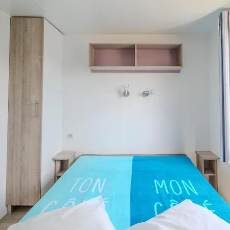 Cozy Stacaravan In Saint-Georges-De-Didon Saint-Georges-de-Didonne