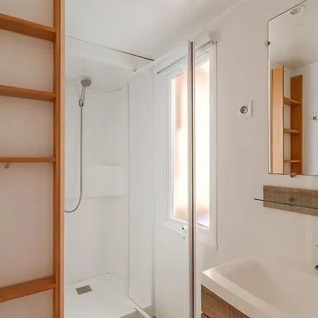 Cozy Stacaravan In Saint-Georges-De-Didon Parque de Campismo