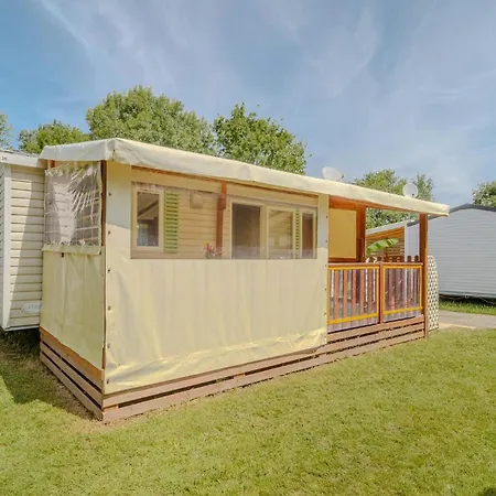 Parque de Campismo Cozy Stacaravan In Saint-Georges-De-Didon 3*