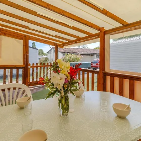 Cozy Stacaravan In Saint-Georges-De-Didon 3* Saint-Georges-de-Didonne