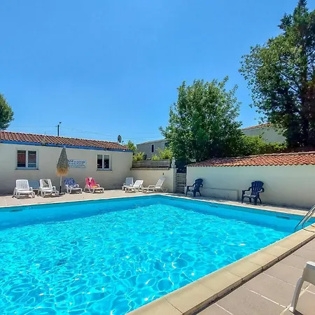 Cozy Stacaravan In Saint-Georges-De-Didon